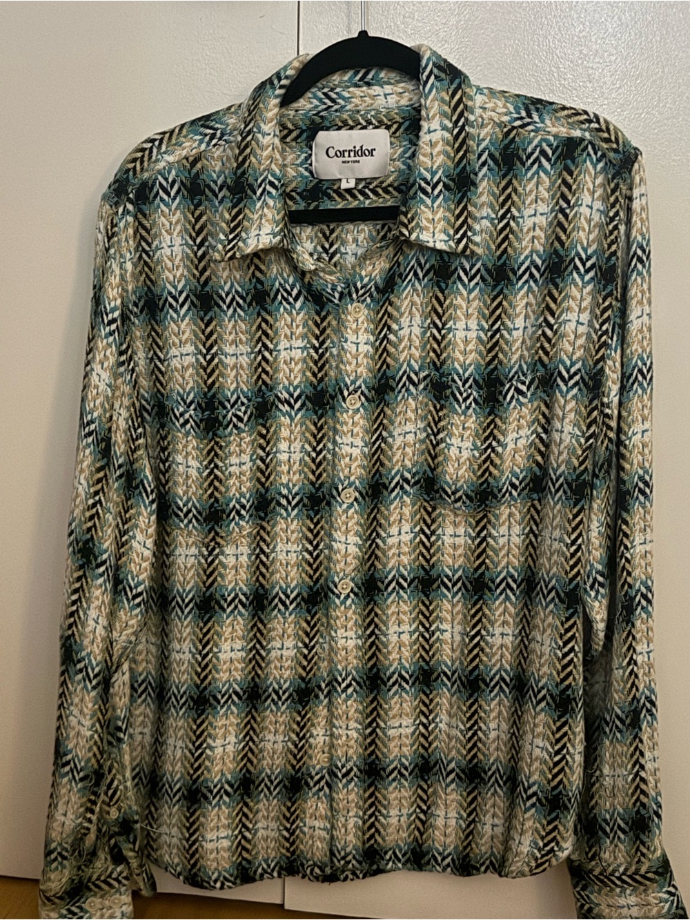 NYC Brand Corridor Men's Green/Blue/white Plaid Button-Down Shirt. Size L